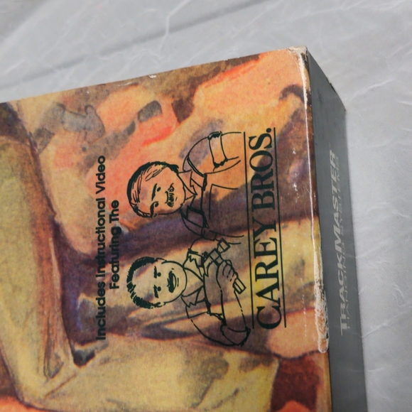 Picture hanging kit for wooden & metal frames by Track Master Systems - Picture 2 of 5